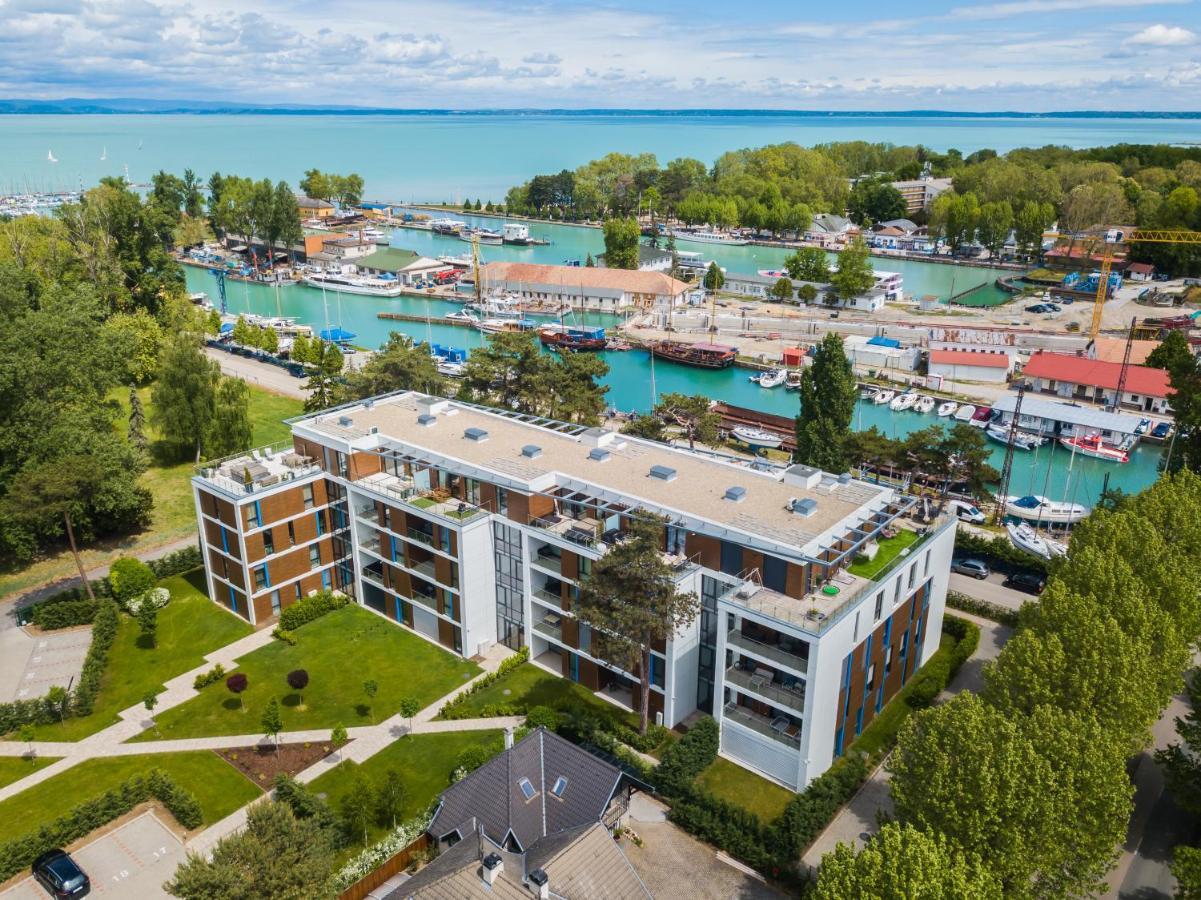Mf Port Azur Wellness Apartments Siofok Exterior photo